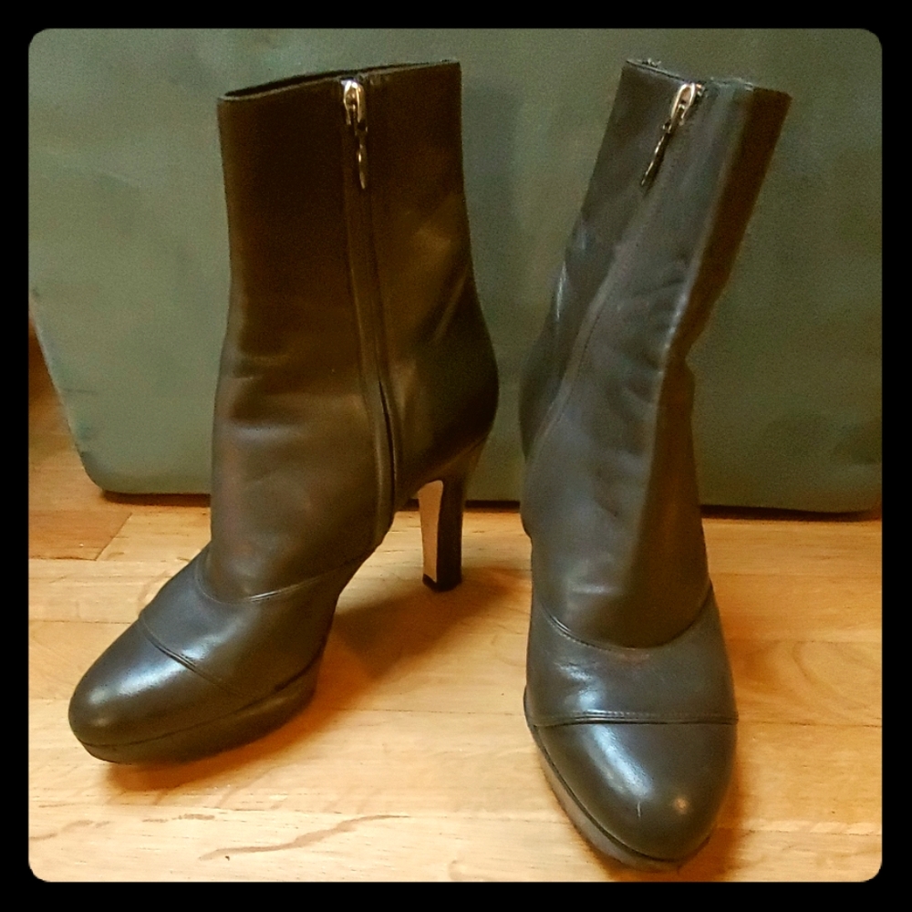 Neil Barrett soft leather ankle boots sz 37